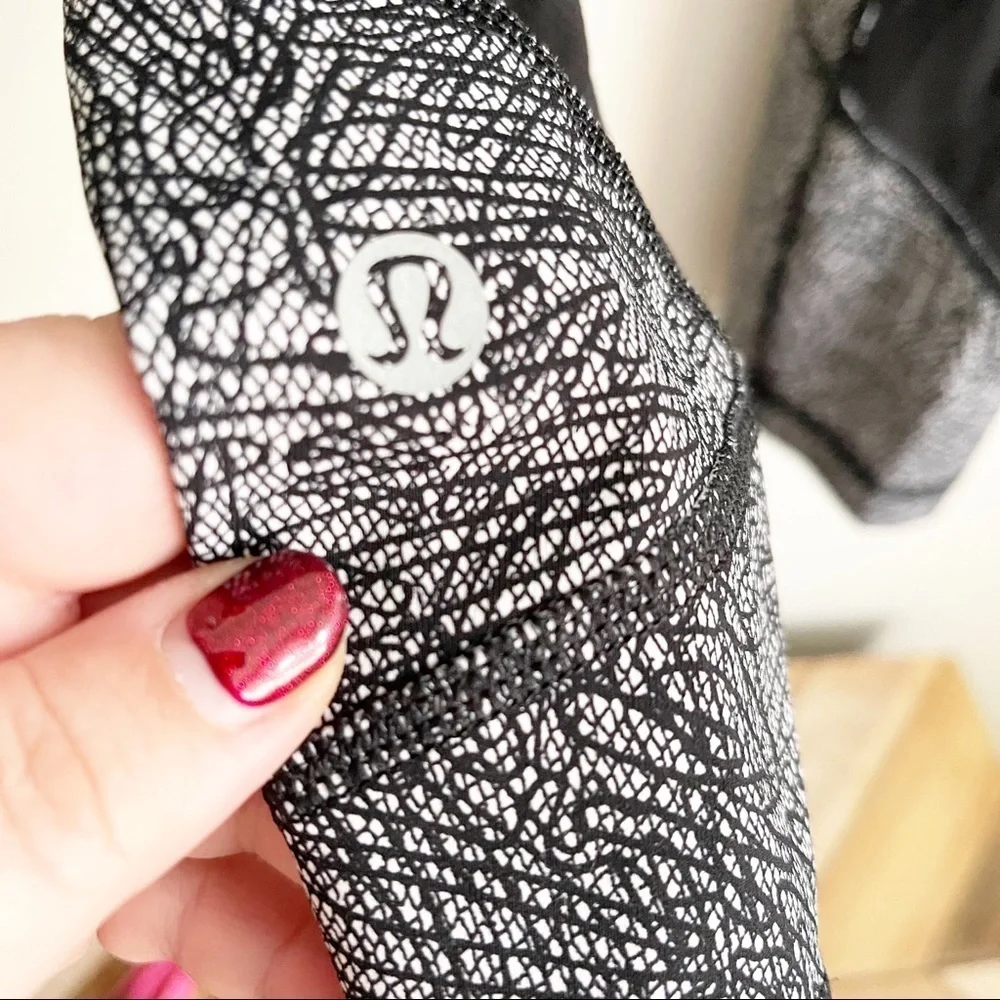 Lululemon Pace Rival Line Up Black and White Pants